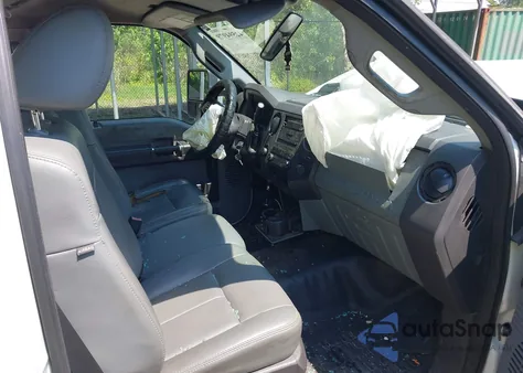 2012 Ford F-250 Xl z USA, uszkodzony, nr VIN 1FTBF2A60CEA10508